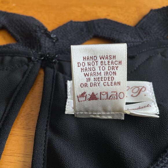 Vintage Size Large Max Studio Specialty Products black blouse with ornate trim - Picture 7 of 11